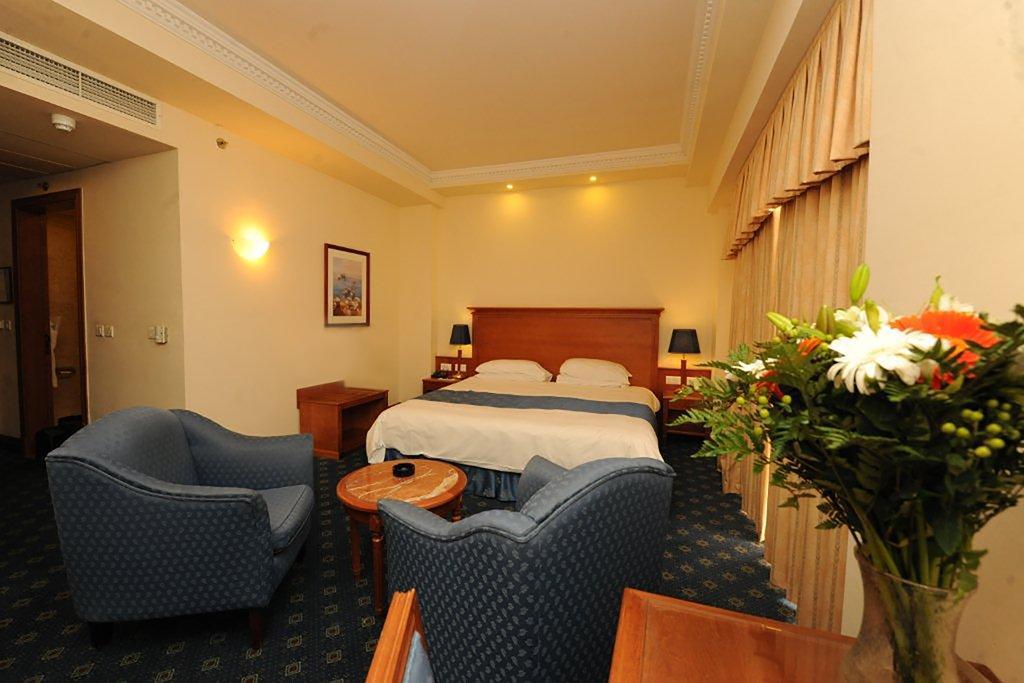 Fortina Spa Resort Sliema Exterior photo A room at the hotel