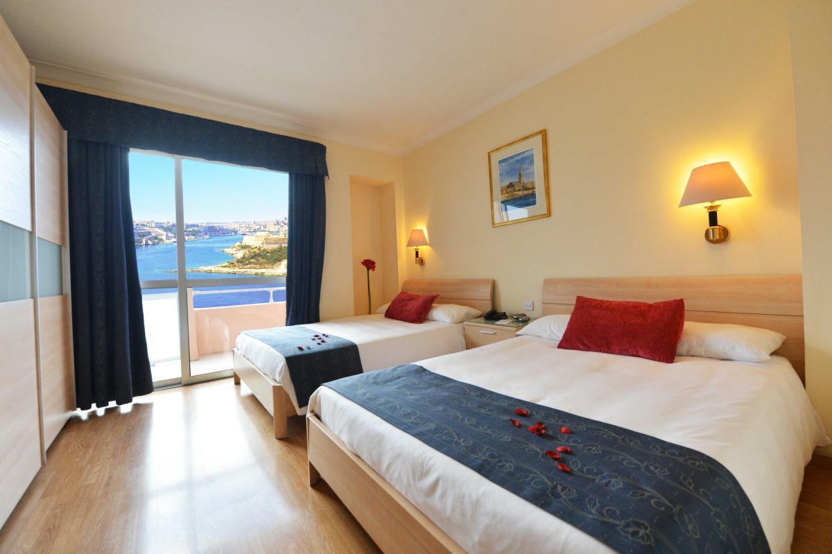 Fortina Spa Resort Sliema Exterior photo A typical hotel room